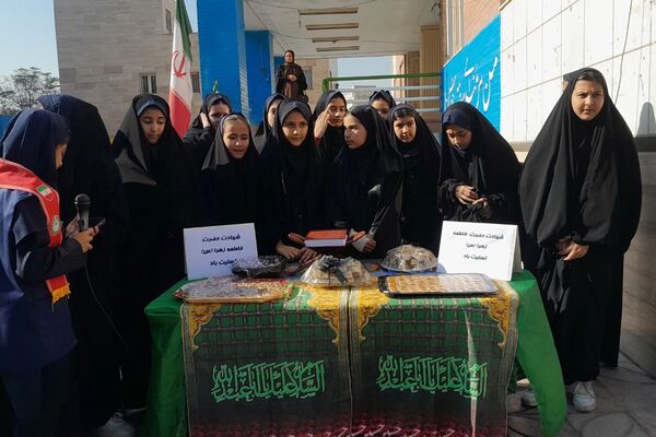 طنین نوای عشق و عزا؛ مراسم عزاداری دهه دوم فاطمیه در مدارس بهارستان‌دو