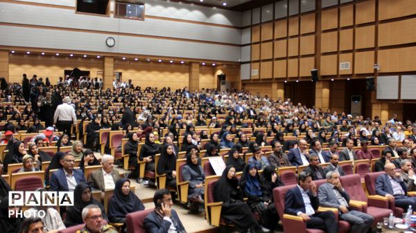 گرامیداشت هفته معلم در دانشگاه فرهنگیان کرمان 