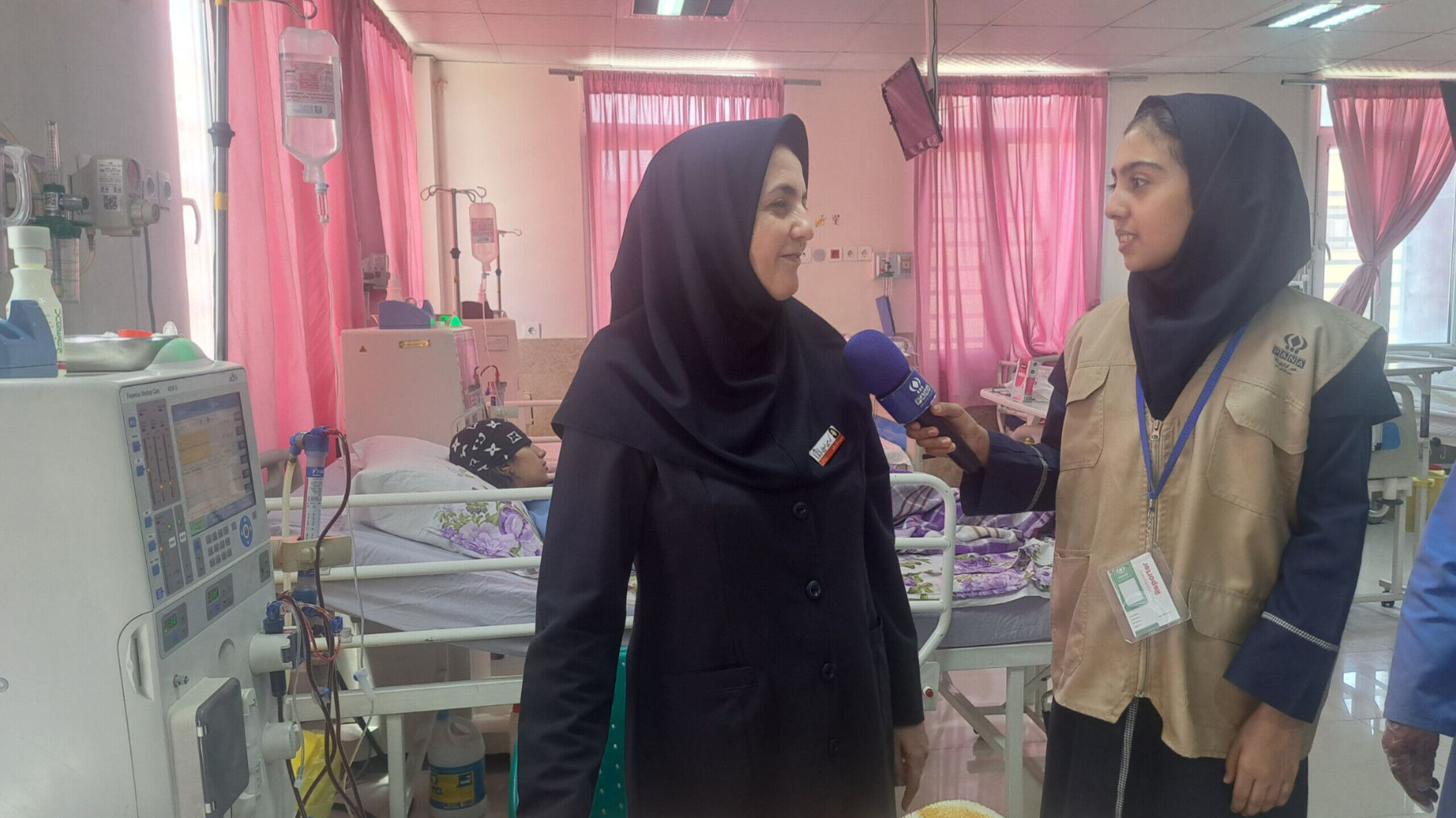 مادر کودکان دیالیزی دکتر شیخ آغوشش بوی بهشت میدهد