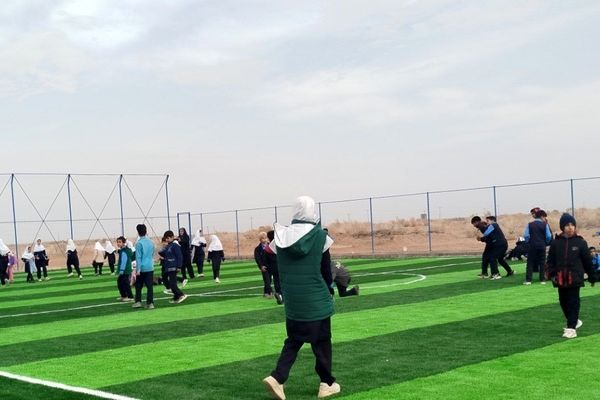 افتتاحیه چمن مصنوعی زمین فوتبال در شهرستان مه ولات