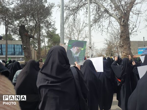 راهپیمایی روزجهانی قدس باحضور پرشور مردم در شهرستان نیشابور