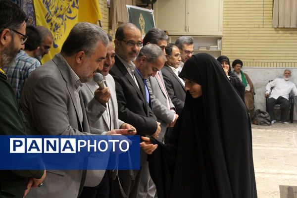 اعزام نخستین گروه از دختران دانش‌آموز ناحیه یک قم به اردوی راهیان نور