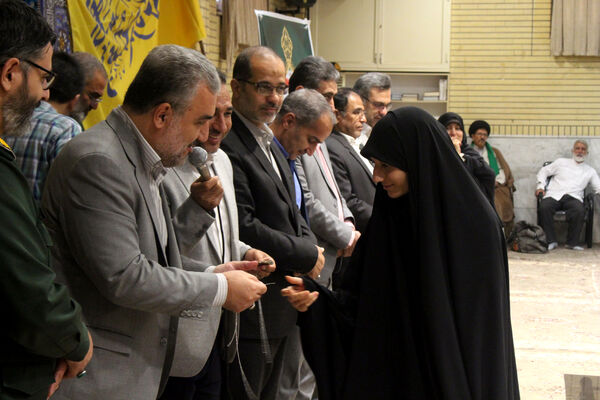 اعزام نخستین گروه از دختران دانش‌آموز ناحیه یک قم به اردوی راهیان نور