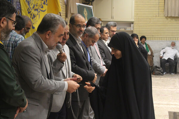 اعزام نخستین گروه از دختران دانش‌آموز ناحیه یک قم به اردوی راهیان نور