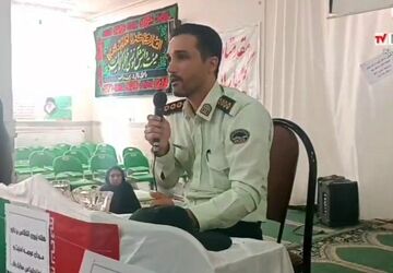 گرامیداشت هفته نیروی انتظامی در دبیرستان سید احمد فاتحی ۱
