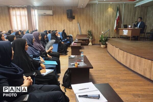  توانمندسازی مربیان کودکستان شهر قدس و رباط کریم 