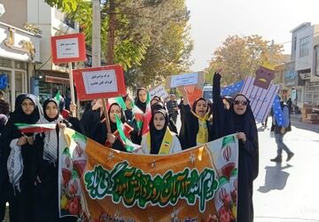 گزارشی از راهپیمایی ۱۳ آبان در شاهرود 
