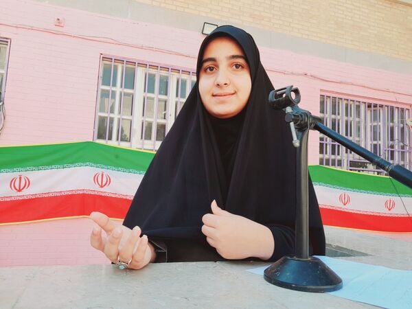 جشن دهه فجر انقلاب اسلامی در دبیرستان رضوان شهرستان بوشهر