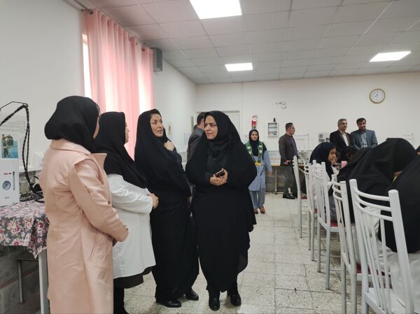 بازدید کارشناسان فحک از هنرستان فلسطین