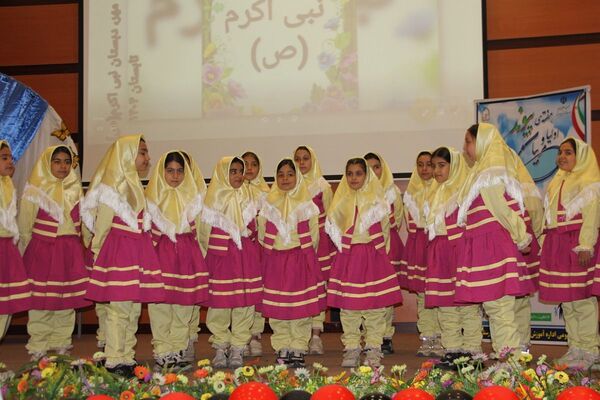 برگزاری جلسه انتخاب انجمن اولیاء و مربیان در سالن سجادیه بهارستان دو
