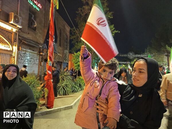 حضور پرشور کودکان و نوجوانان در قلب نیشابور 