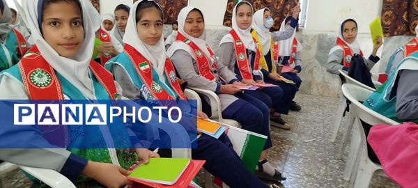 دوره‌های آموزشی یاور مربیان؛ گامی برای توانمندسازی دانش‌آموزان پیشتاز