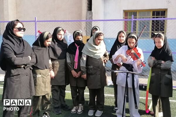  ایستگاه‌ نشاط و شادی در دبستان رضوان