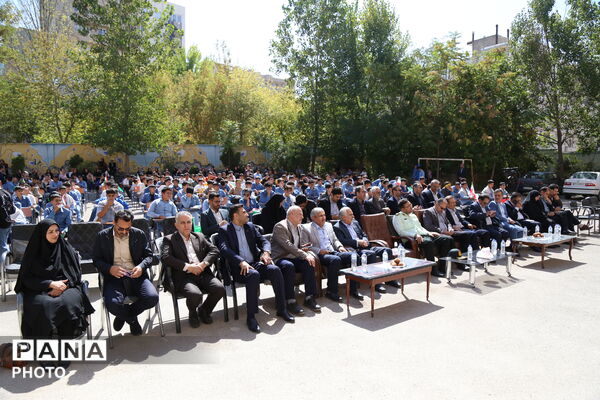 آیین استانی جشن جوانه ها در مدرسه میقات ناحیه یک اردبیل