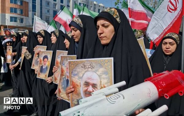 قدم‌های استوار دختران تهران؛ روایتی از شور، همدلی و امید