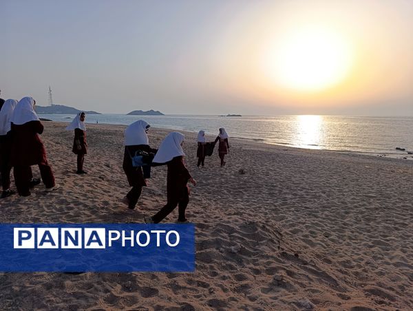 پاکسازی ساحل زیبای بوموسی توسط دانش‌‌‌آموزان 