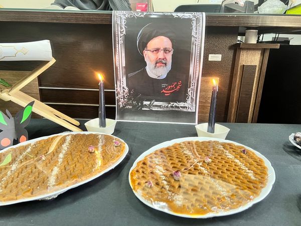 برگزاری ختم قرآن معلمان دبستان المهدی ناحیه 2 کرج به مناسبت سالگرد شهادت شهیدجمهور آیت‌الله رئیسی 