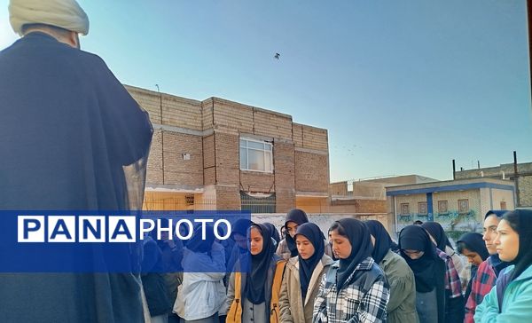 بازدید نماینده مجلس شورای اسلامی منطقه ترشیز از دبیرستان حضرت معصومه (س) شهرستان خلیل‌آباد