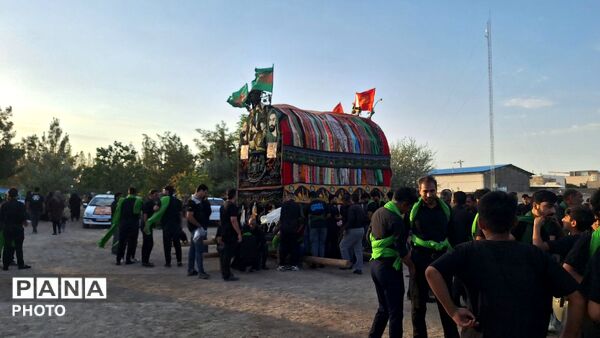 شکوهِ سوگ در پناهِ قدمگاه علی (ع)؛ نخل‌گردانی، بازخوانیِ پیوندِ عشق و ارادت