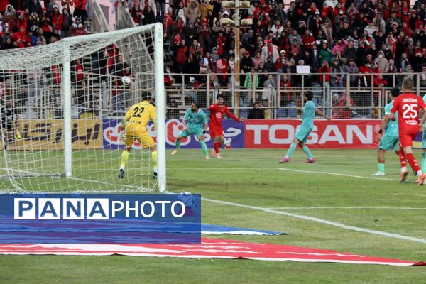 برد شیرین تراکتور در خانه