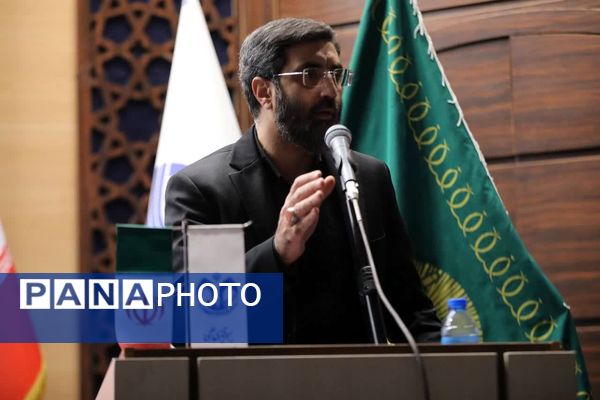 همایش تقدیر از مادران و همسران شهدا در دانشگاه قم