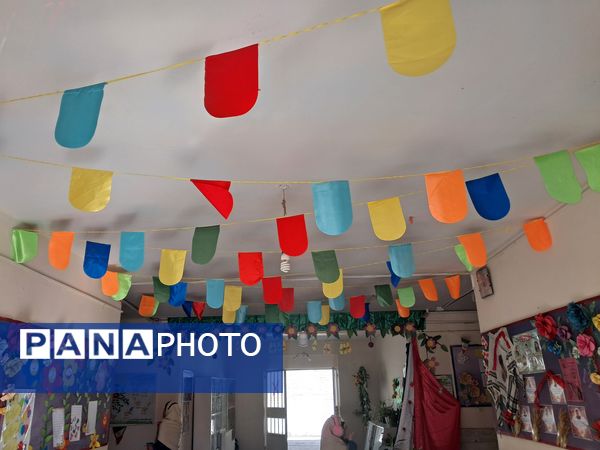 دانش‌آموزان مدرسه سمیه به استقبال دهه فجر رفتند