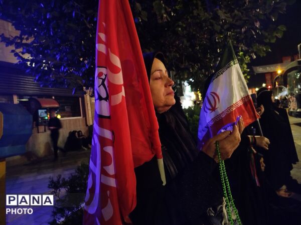 خیابان امام خمینی شهرستان نیشابور باز هم اجتماعات شبانه مردم این شهر را در برمی‌گیرد