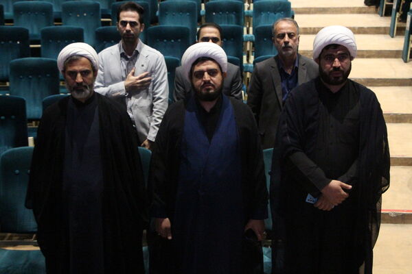 مراسم تقدیر از نخبه قرآنی دانشگاه فرهنگیان یزد 