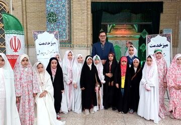 دانش‌آموزان شهریاری میزبان نمازگزاران در جشن امامت منجی عالم بشریت 