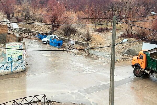 طنین ترانه باران زمستانی در آسمان شهر بار نیشابور 