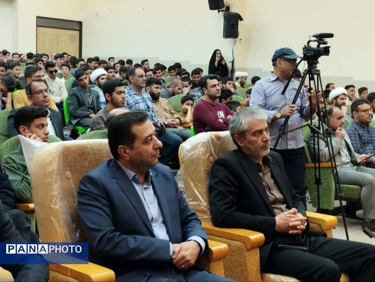 اختتامیه  چهل و سومین دوره مسابقات قرآن، عترت و نماز استان اصفهان به میزبانی کاشان 