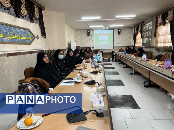 نشست هم اندیشی اتحادیه انجمن‌های اسلامی شهرستان قدس