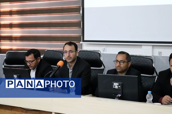 گردهمایی تخصصی مدیران مدارس ابتدایی شهرستان راز و جرگلان با معاون آموزش ابتدایی اداره‌کل استان و روسای ادارات