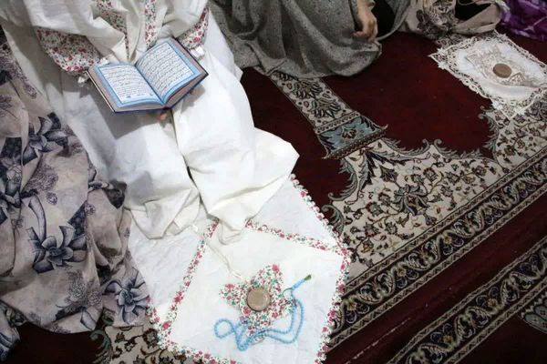 جلوه‌های معنویت و ایثار در اعتکاف مسجد الزهرا(س) قیامدشت