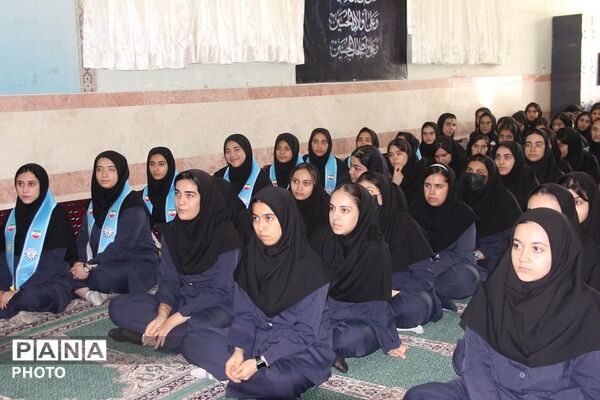 چهارشنبه‌های امام رضایی در دبیرستان بنت‌الهدی بهارستان دو