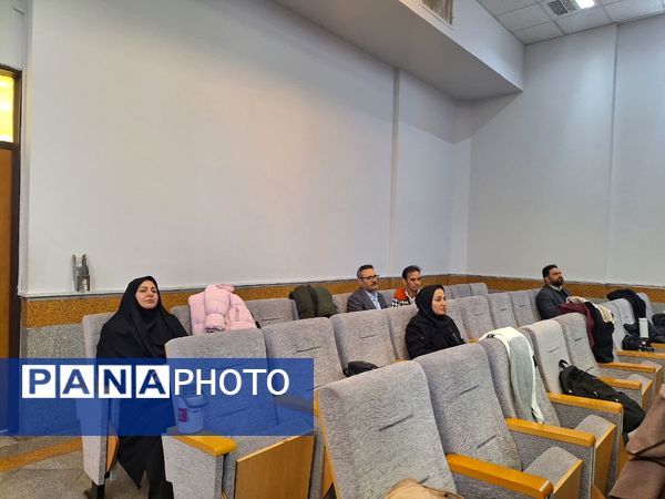 چهل و سومین جشنواره فرهنگی هنری فردا در دبستان آرمینه مصلی نژاد ناحیه۶ 