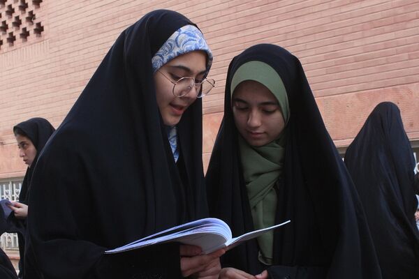  مسابقات قرآن، عترت و نماز متوسطه اول و دوم دختران بهارستان‌دو