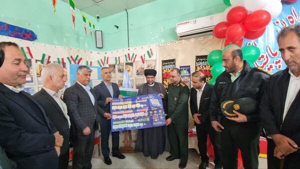 طنین زنگ انقلاب در دبیرستان دخترانه عترت گناوه
