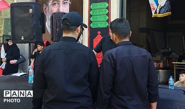 موکب قائد شهید در خیابان مصباح یزدی مشهد 