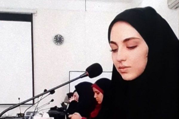 تشویق ساده معلم  چراغ روشنی در مسیر آینده دانش‌آموز است