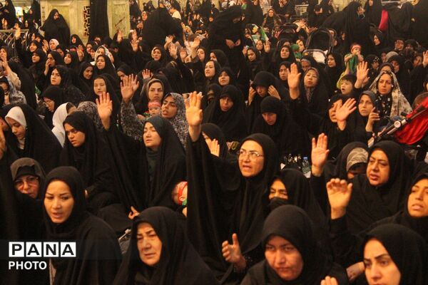 اجتماع شیرخوارگان حسینی در حرم مطهر رضوی