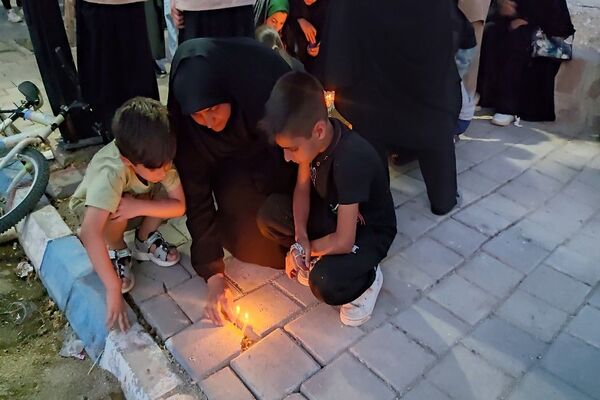مراسم نمادین آتیش زدن خیمه ها در عصر روز عاشورا در شهر بار