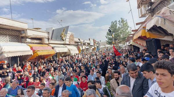 ملکان در پرتو هنر و معنویت؛ جشن میلاد امام رضا (ع) در بازار نوسازی شده