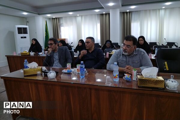 نشست بصیرتی هفته دفاع مقدس در چهاردانگه