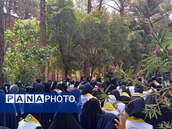 ‌‌روز دوم پیش اردوی ملی پیشتازان سازمان دانش آموزی استان اصفهان