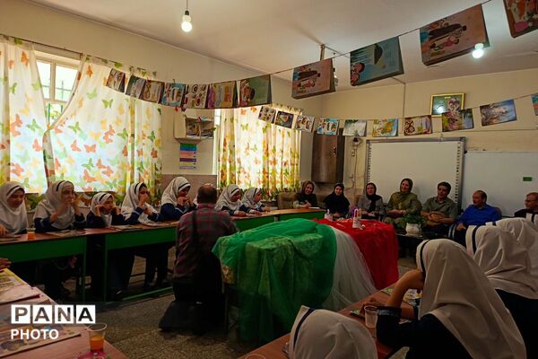 روشنایی ذهن در مسیر کلمات جاری می شود