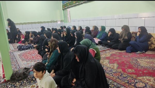 آیین سوگواری حضرت فاطمه(س) در روستای کمک سفلی،شهرستان اسدآباد برگزار شد. 