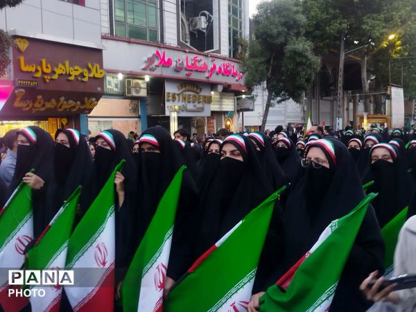شکوه رژه امروز، از خودرو های سپاه تا شور مردم