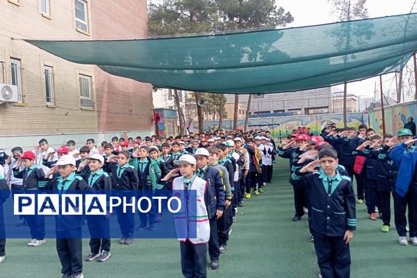 همایش یاوران انقلاب در دبستان شاهد شهید قدوسی ناحیه دو شهرری 