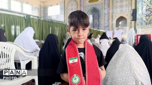 حضور پیشتازان کوچک در آیین عبادی‑سیاسی نماز جمعه